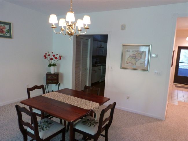 Dining area | Image 4