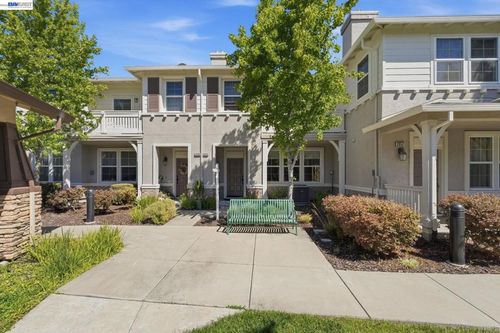 2656 Northern Cross Rd, Hayward, CA, 94545-4765 | Card Image
