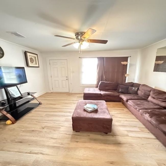 627 - 625 E Pipkin St, House other with 2 bedrooms, 1 bathrooms and null parking in Beaumont TX | Image 12