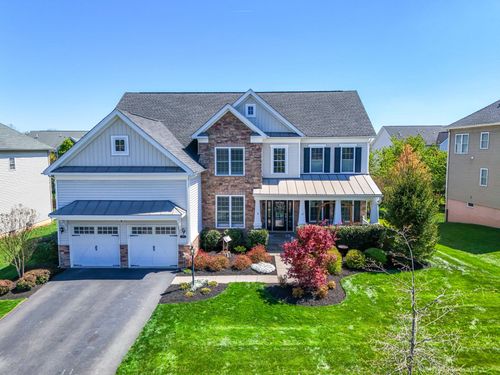 5853 Waterloo Bridge Cir, HAYMARKET, VA, 20169-8128 | Card Image