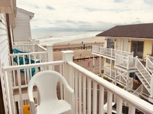 306-415 Ocean Blvd, Hampton, NH, 03842-3635 | Card Image