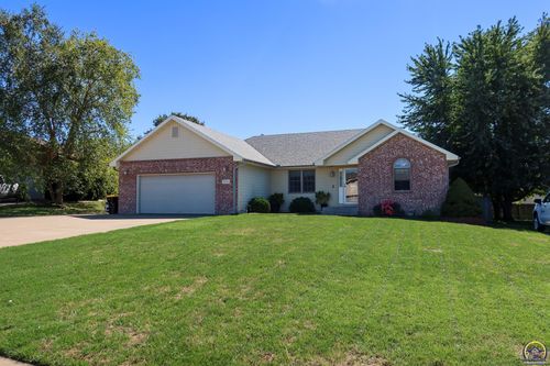 3541 Whitetail Ln, Emporia, KS, 66801-8608 | Card Image