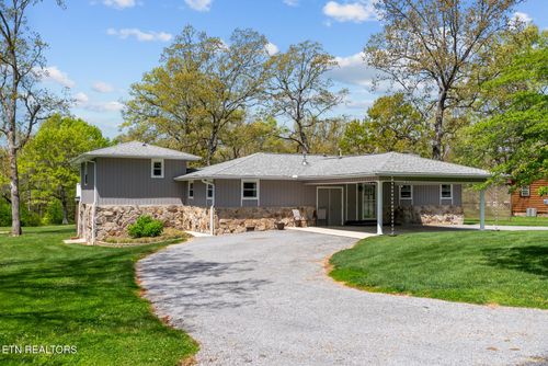 3008 Seminole Loop, Crossville, TN, 38572-6400 | Card Image