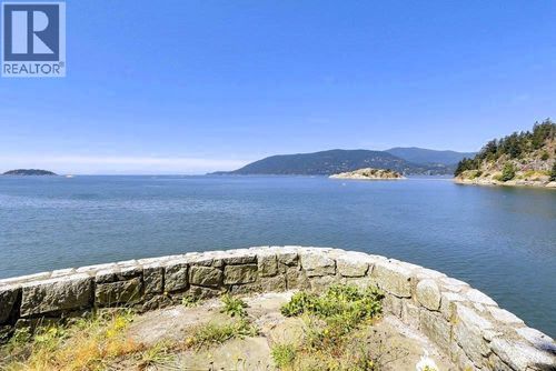 6648 Marine Dr, West Vancouver, BC, V7W2S9 | Card Image