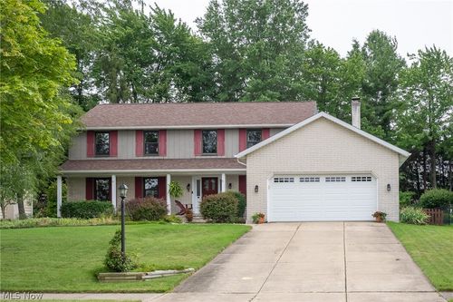 6672 Beverly May Dr, Independence, OH, 44131-5302 | Card Image