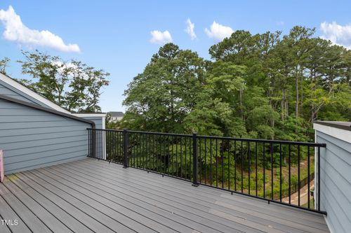 2006 Leo Dr, Apex, NC, 27502-4361 | Card Image