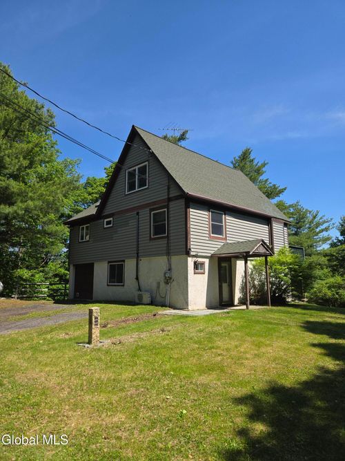 411 Thacher Park Rd, Voorheesville, NY, 12186-4728 | Card Image