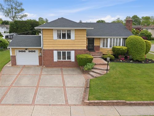70 Polo Rd, Massapequa, NY, 11758-5942 | Card Image