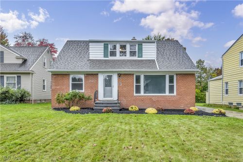 2242 Halcyon Road, Beachwood, OH, 44122 | Card Image