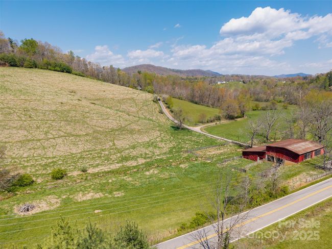 435 Upper Glady Fork Rd, House other with 2 bedrooms, 2 bathrooms and null parking in Candler NC | Image 26