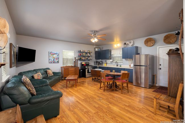 1060 Forest View Dr, House other with 1 bedrooms, 1 bathrooms and null parking in Blanco TX | Image 6