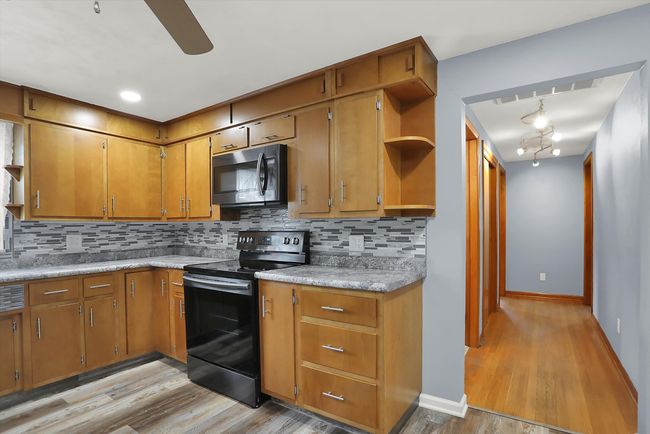 2220 E 7 Th St, House other with 2 bedrooms, 2 bathrooms and null parking in Anderson IN | Image 12
