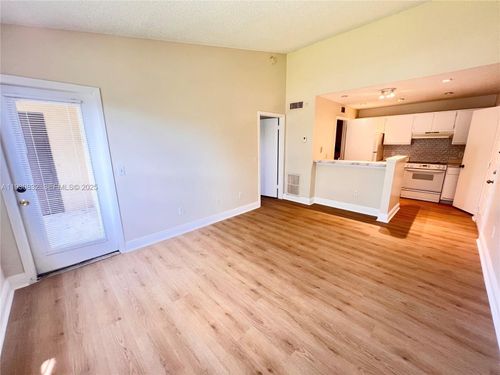 apt-22-4581 W Mcnab Rd, Pompano Beach, FL, 33069-4916 | Card Image