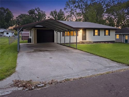 1717 Fairchild St, Chillicothe, MO, 64601-1271 | Card Image