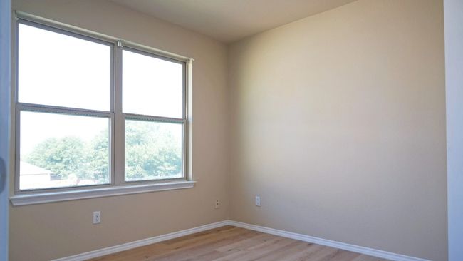 Bedroom1 with new lighting fixtures | Image 19