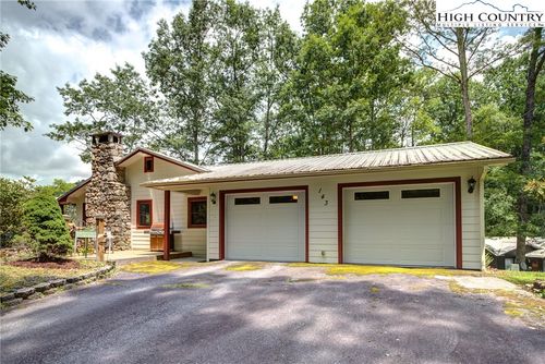 143 Valle River Rd, Banner Elk, NC, 28604-6407 | Card Image