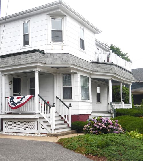 319 Main St, Warren, RI, 02885-4305 | Card Image