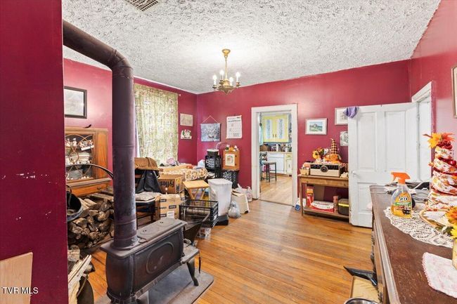 104 Maple St, House other with 5 bedrooms, 3 bathrooms and null parking in Glade Spring VA | Image 5