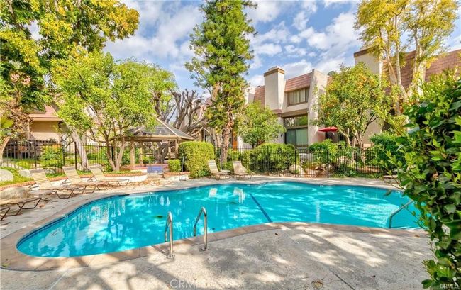 176 - 9000 Vanalden Ave, Townhouse with 2 bedrooms, 3 bathrooms and 2 parking in Northridge CA | Image 27