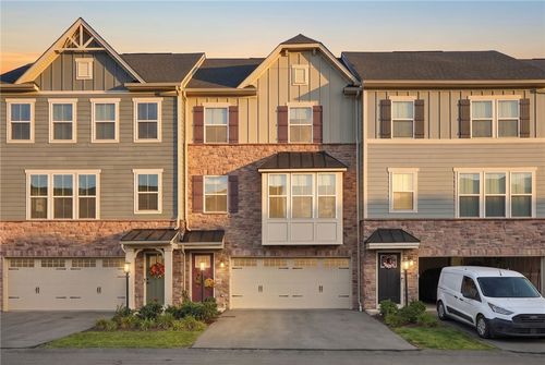 6003 Lampl Ln, Jeannette, PA, 15644-1022 | Card Image
