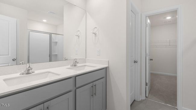 Bathroom | Image 22