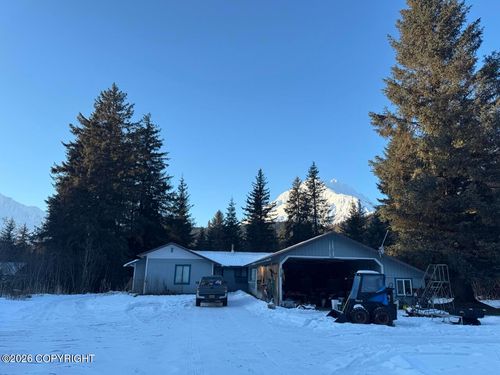 13375 Cherrywood Ln, Seward, AK, 99664-9647 | Card Image