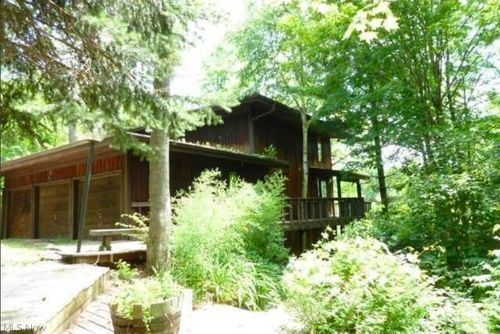2868 Shade Rd, Akron, OH, 44333-1956 | Card Image