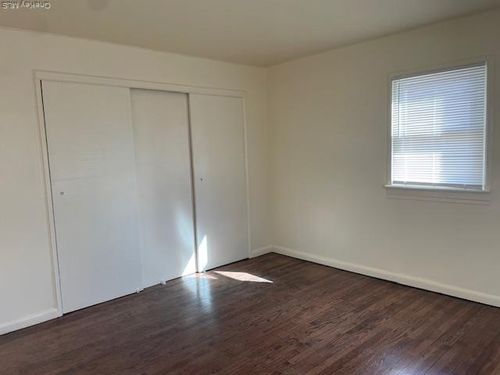 1-248 E Columbia St, Hempstead, NY, 11550-2853 | Card Image