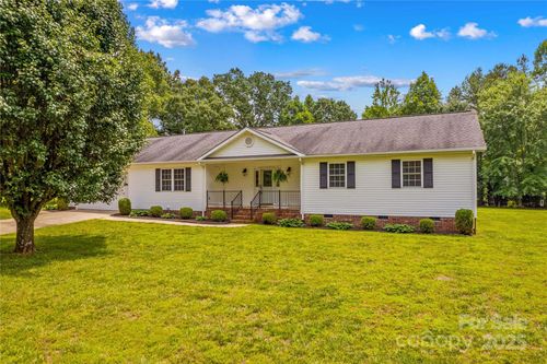 115 Three Oaks Ln, Statesville, NC, 28677-9314 | Card Image