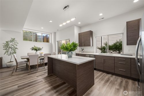 647 S 150th St, Burien, WA, 98148-1105 | Card Image