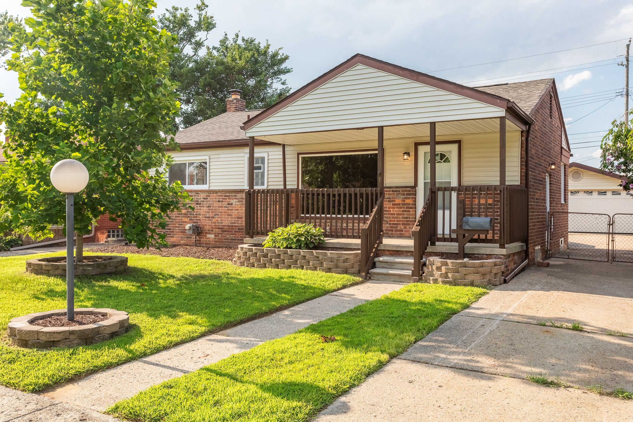 Avondale St, Westland, MI 48186