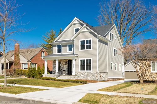 2093 Pembroke Rd, Birmingham, MI, 48009-5828 | Card Image