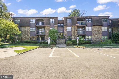 1712 Country Mill Dr, East Windsor, NJ, 08512-2212 | Card Image