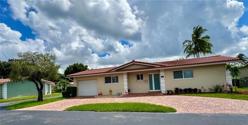 7190 E Tropical Way, Plantation, FL, 33317-3319 | Card Image