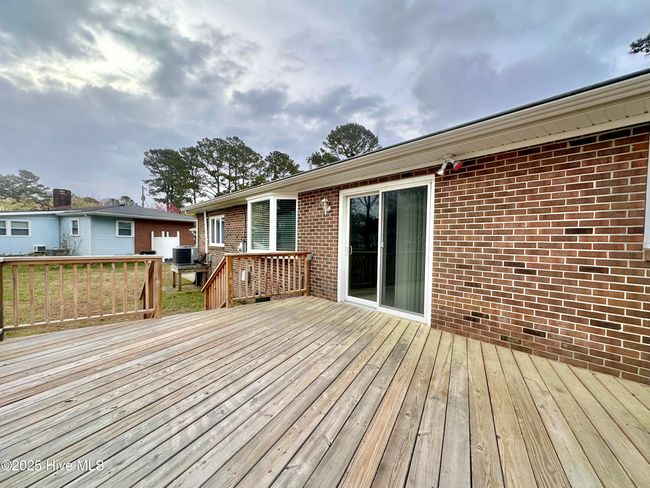 Deck | Image 36