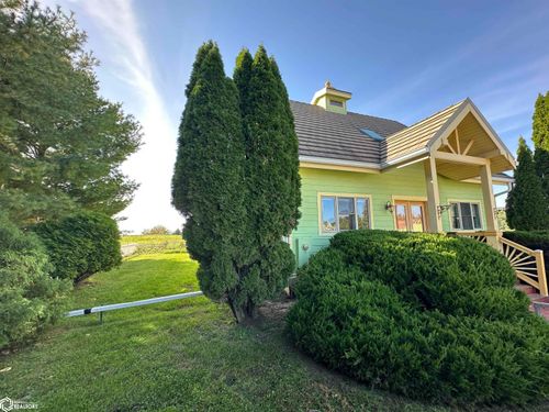 1742 Jupiter Ave, Fairfield, IA, 52556-9035 | Card Image