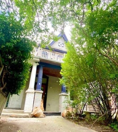 {{alt}} | Card Image