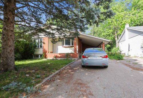 7 Cardill Cres, Waterloo, ON, N2L3Y7 | Card Image
