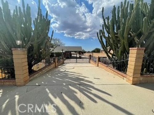 1010 Douglas St, Calimesa, CA, 92320-1435 | Card Image