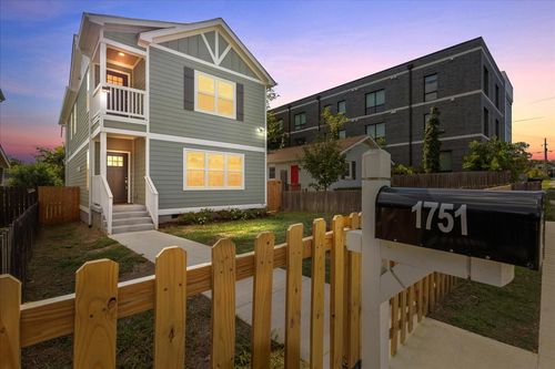 1751 16th Ave N, Nashville, TN, 37208-2061 | Card Image