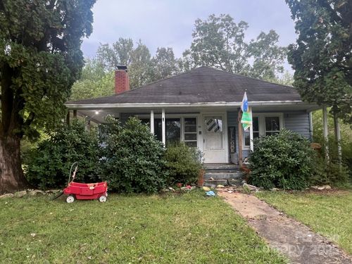 51 Hogan Dr, Old Fort, NC, 28762-6803 | Card Image