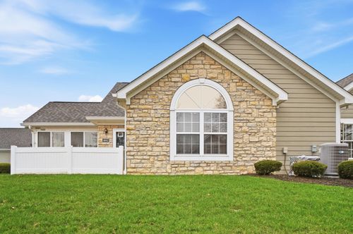 4662 Cobblestone Dr, Tipp City, OH, 45371-8352 | Card Image