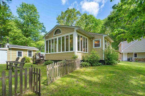 18 Owl Ln, Lee, NH, 03861-6519 | Card Image