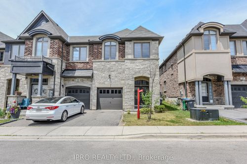 29 Gammon Cres, Brampton, ON, L6Y6B7 | Card Image