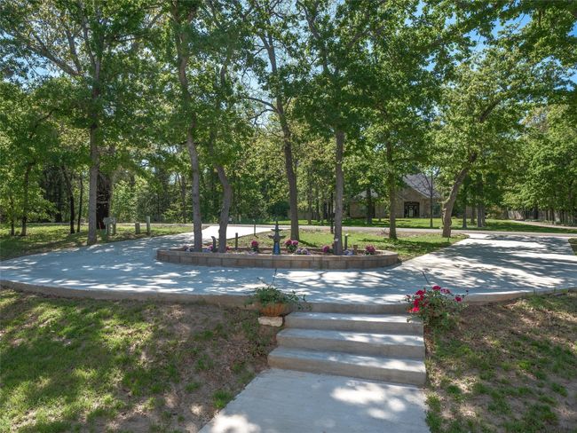 Front Patio Area | Image 4