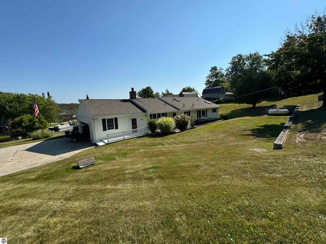 1800 Ridge Rd, House other with 4 bedrooms, 2 bathrooms and null parking in Hale MI | Image 8