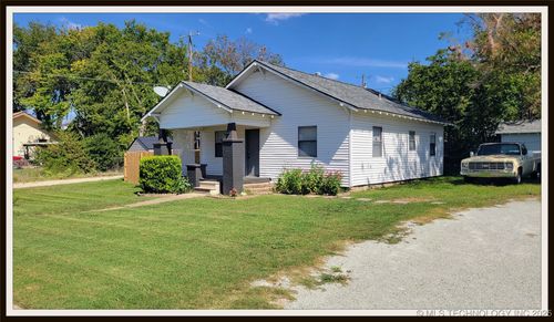 420 S Center St, Ada, OK, 74820-6850 | Card Image