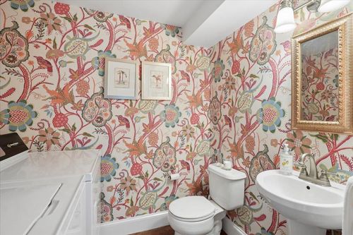 181 Meetinghouse Rd, Bedford, NH, 03110-6026 | Card Image