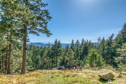 354 Helmsmens Way, Eastsound, WA, 98245 | Card Image