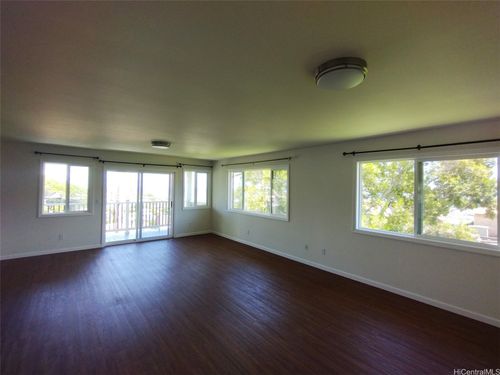 4494 Sierra Dr, Honolulu, HI, 96816-4055 | Card Image